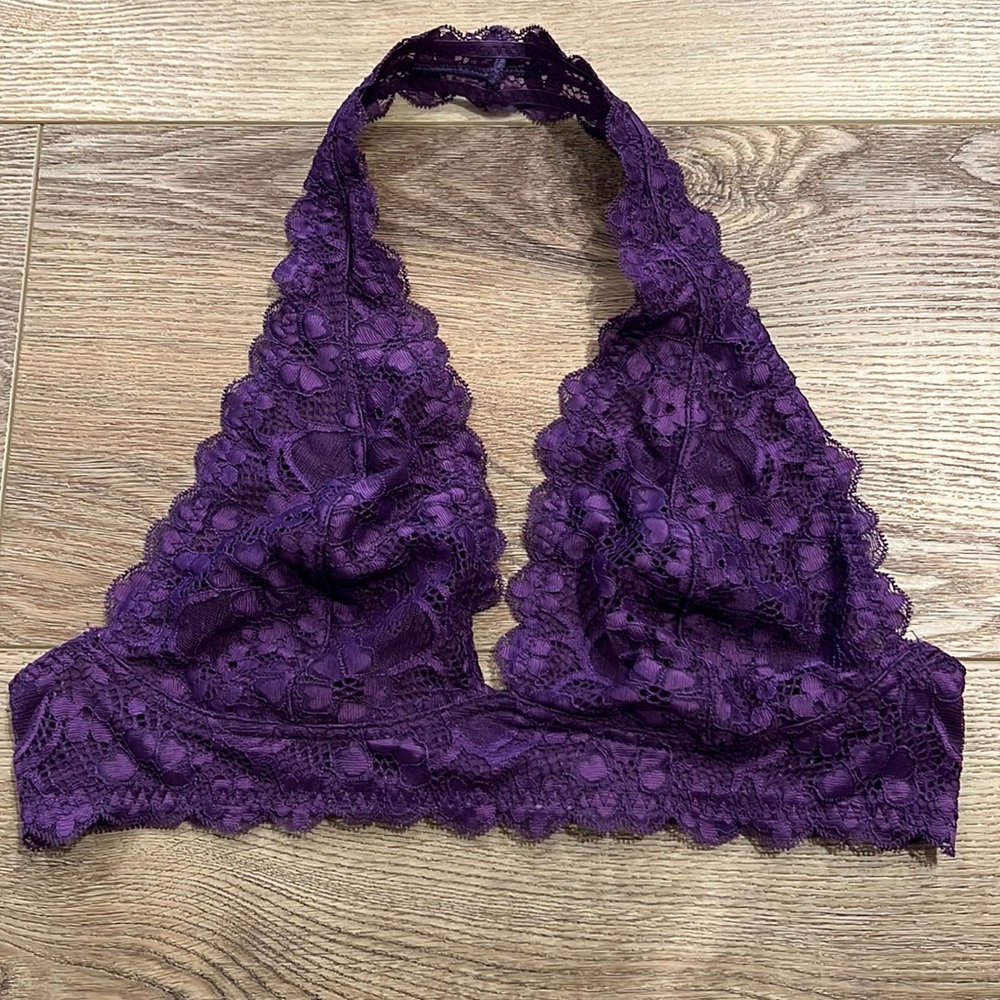 FREE PEOPLE NWOT PURPLE HALTER LACE BRALETTE